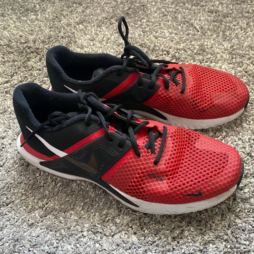 Red Nike Renews